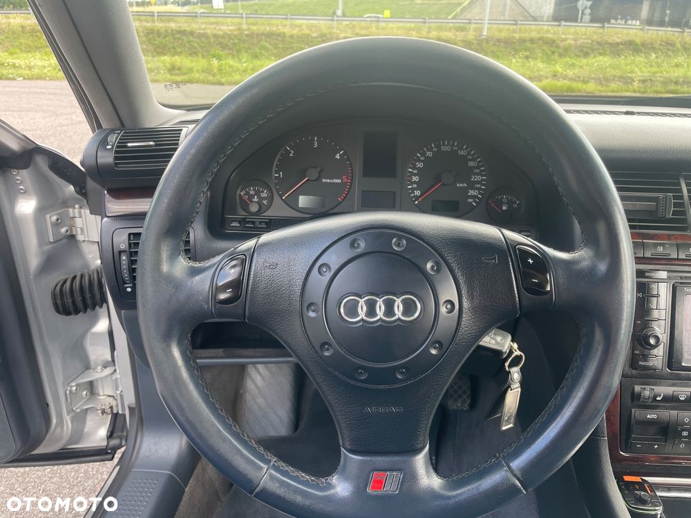 Audi A8 3.3 TDI Quattro Tiptronic - 22
