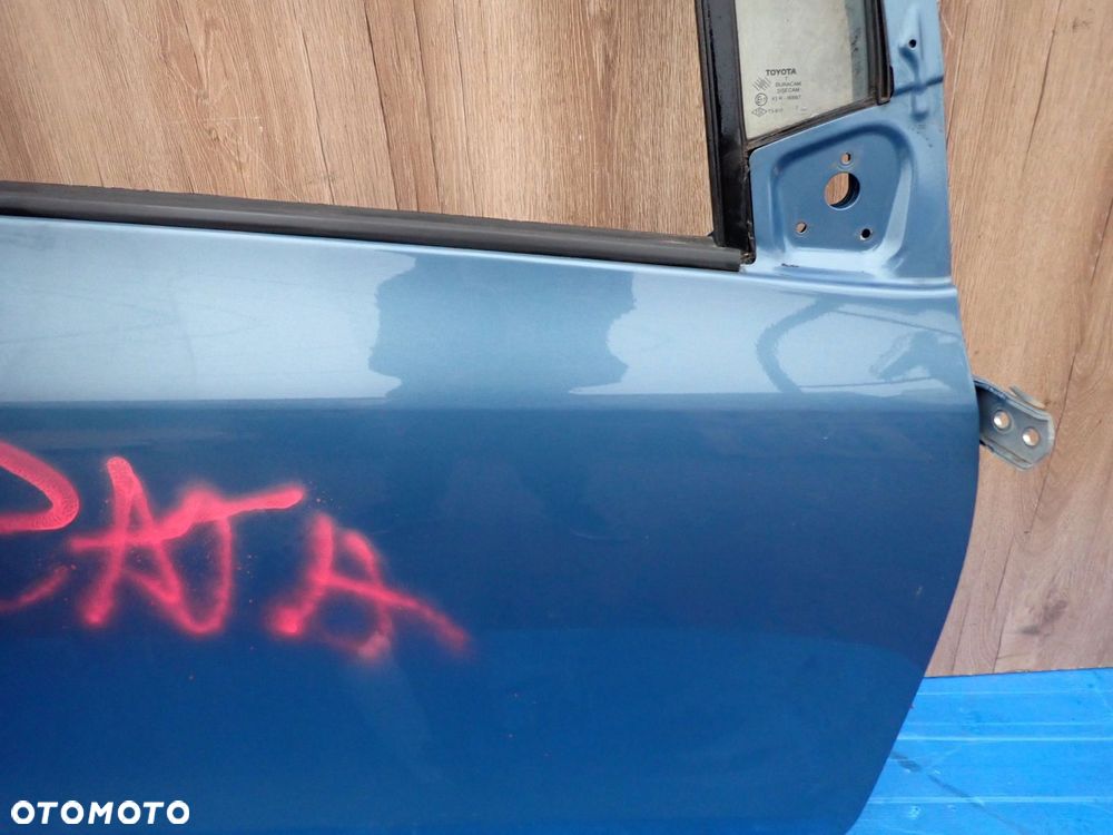 TOYOTA YARIS II 06-11 5d DRZWI PRZEDNIE PRAWE 8T1 - 8