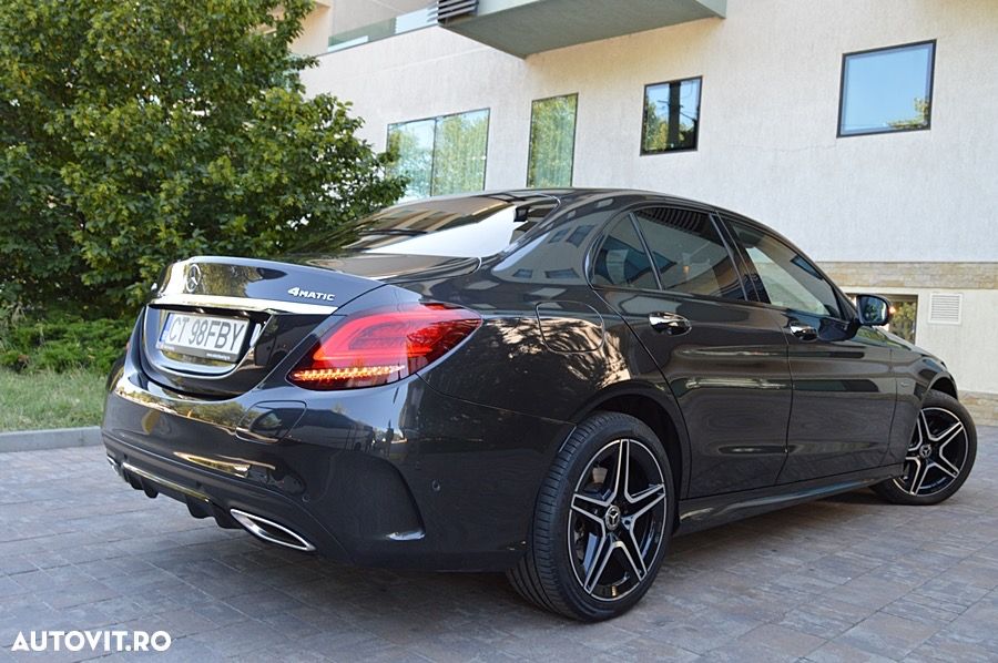 Mercedes-Benz C 300 e 4MATIC 9G-TRONIC AMG Line - 8