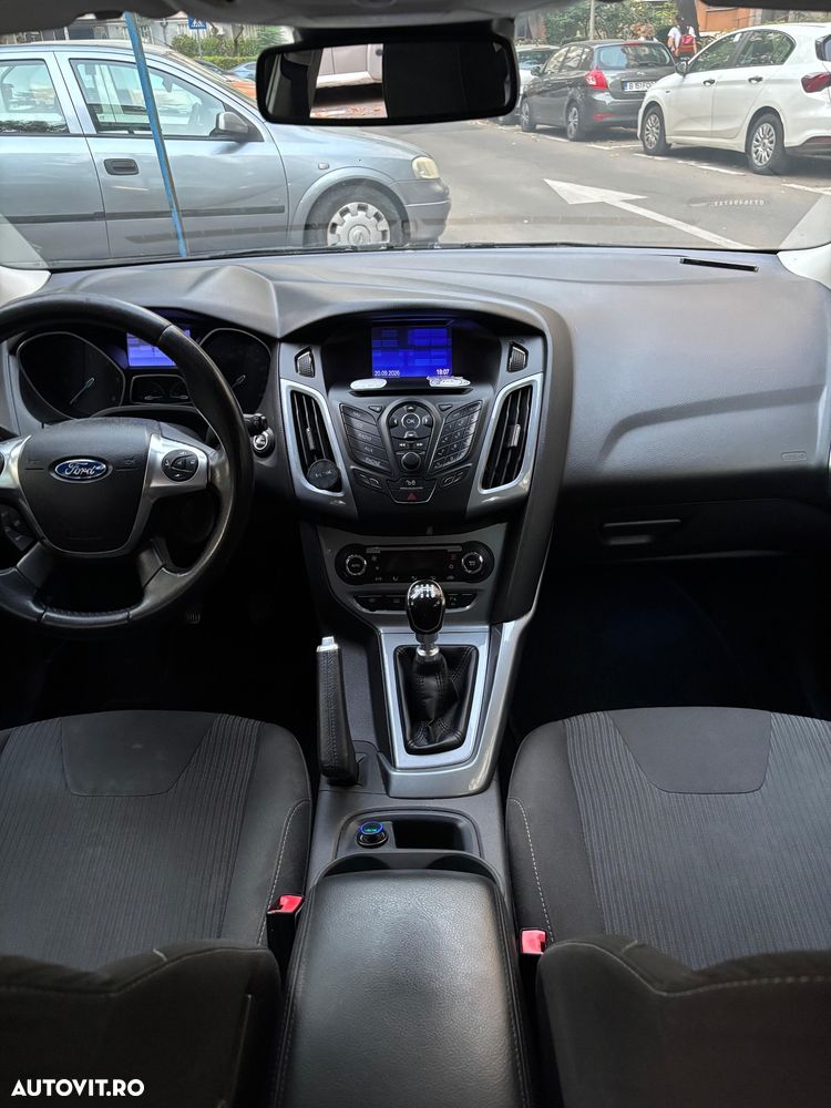 Ford Focus 1.6 TDCI DPF Titanium - 9