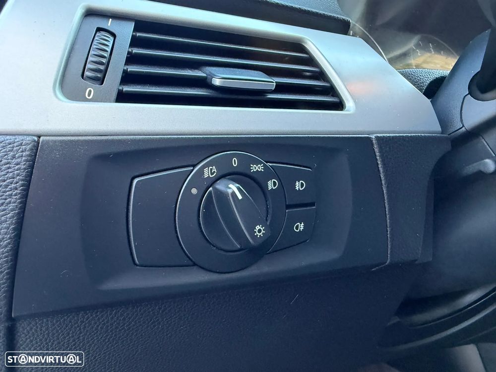 BMW 320 d Exclusive - 15