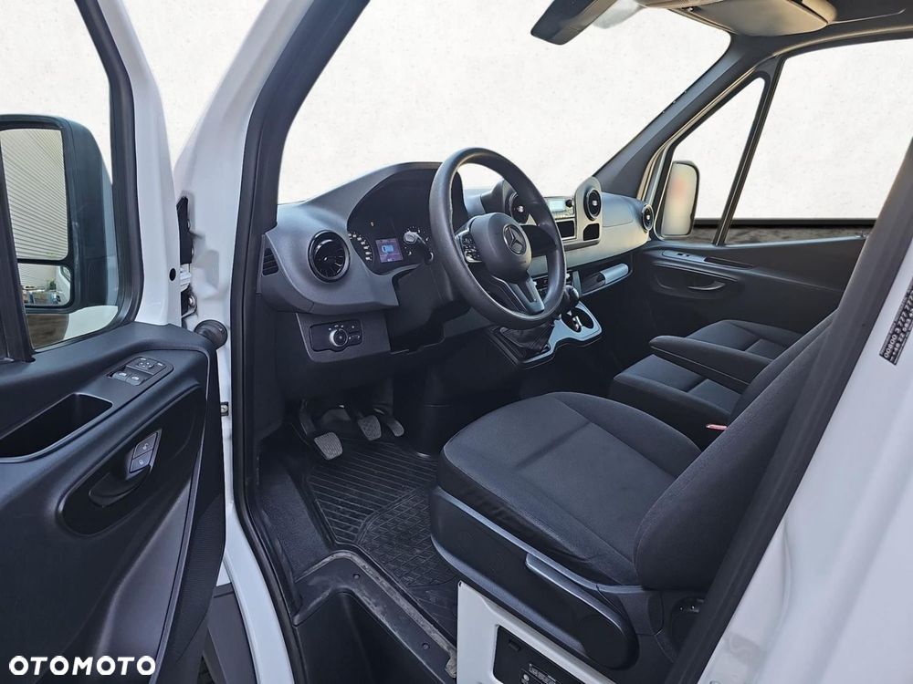 Mercedes-Benz Sprinter - 18