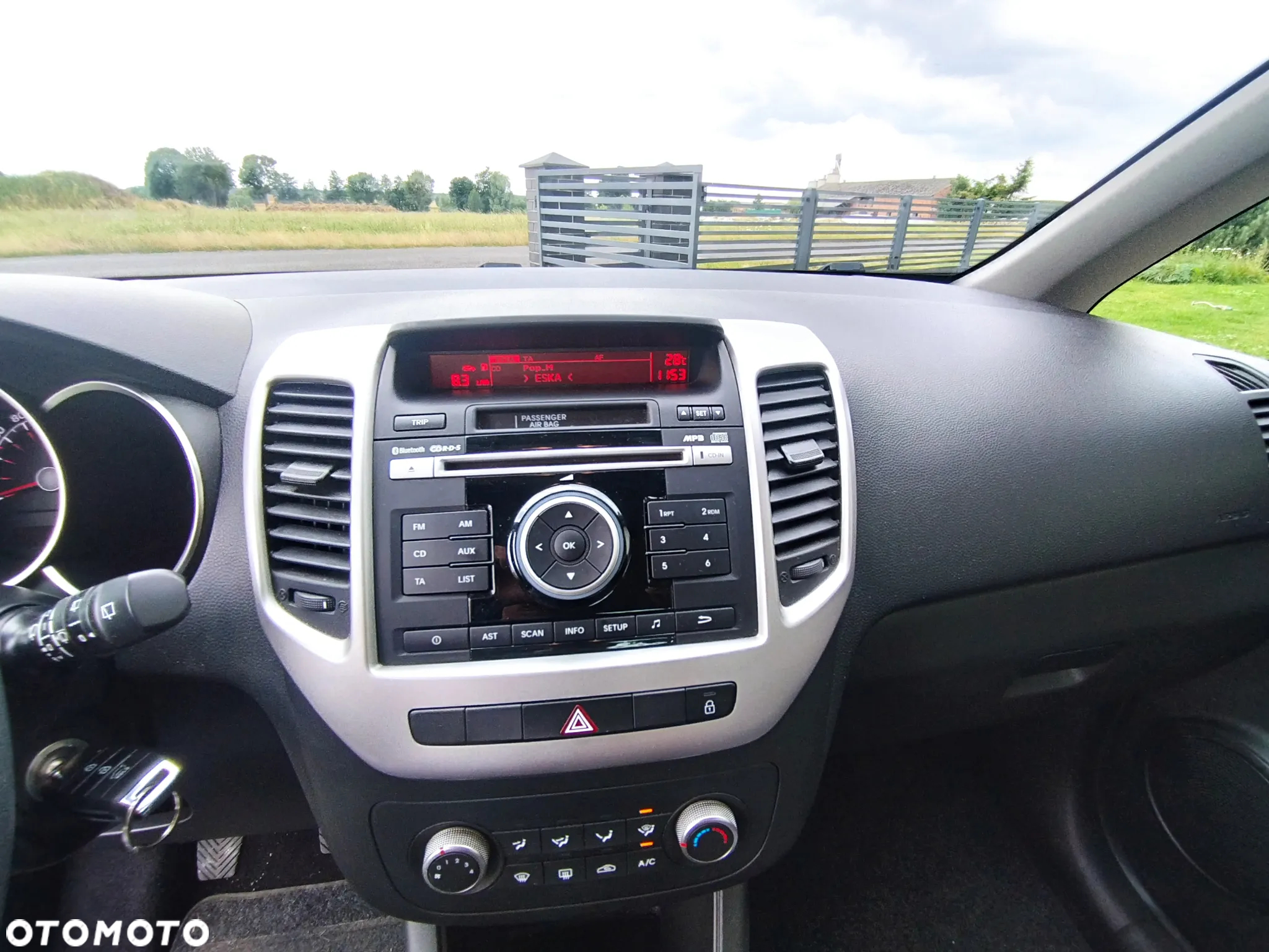 Kia Venga - 16