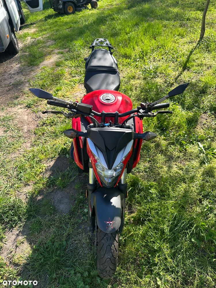 Honda CB - 1