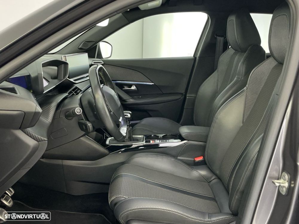 Peugeot 2008 1.2 PureTech GT Line - 11