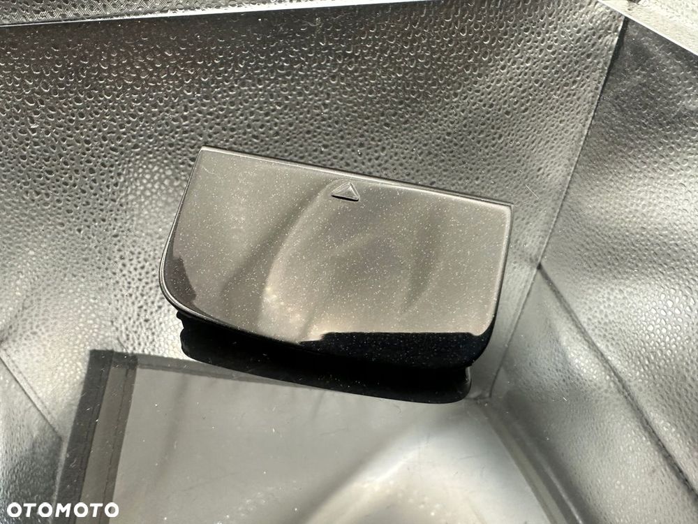 ZAŚLEPKA HAK / HOL PRZÓD BMW 7 E65 / E66 UŻYWANA RÓŻNE KOLORY 51117135569 - 1