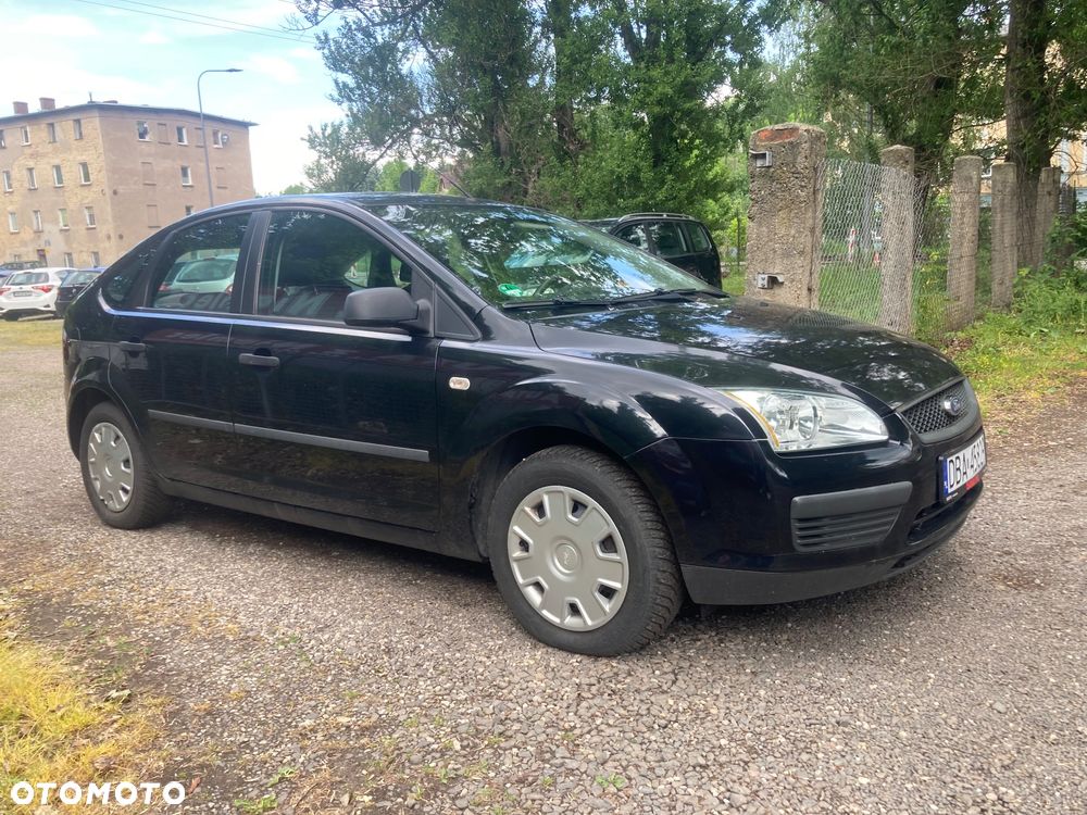 Ford Focus 1.6 16V Ambiente - 3