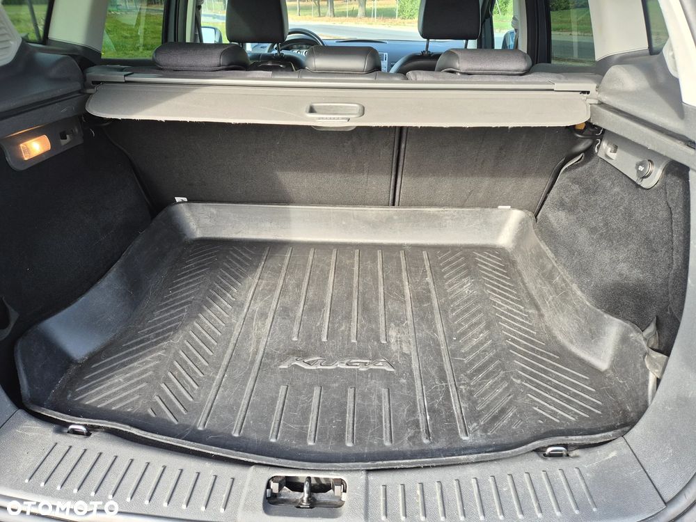 Ford Kuga - 26