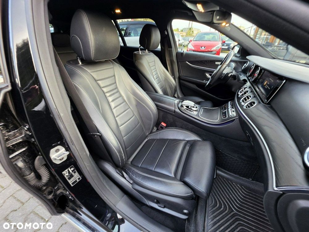 Mercedes-Benz Klasa E 220 d T 9G-TRONIC Avantgarde - 25