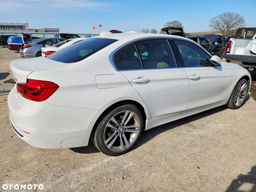 BMW Seria 3 330i GPF Sport Line - 4