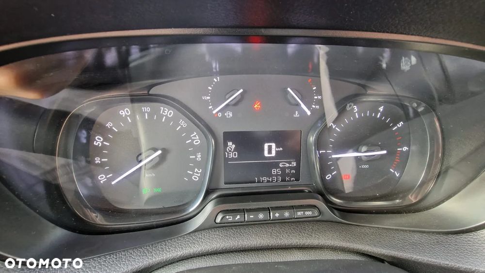 Toyota ProAce Kombi 2.0 D-4D Long 2,8t - 17