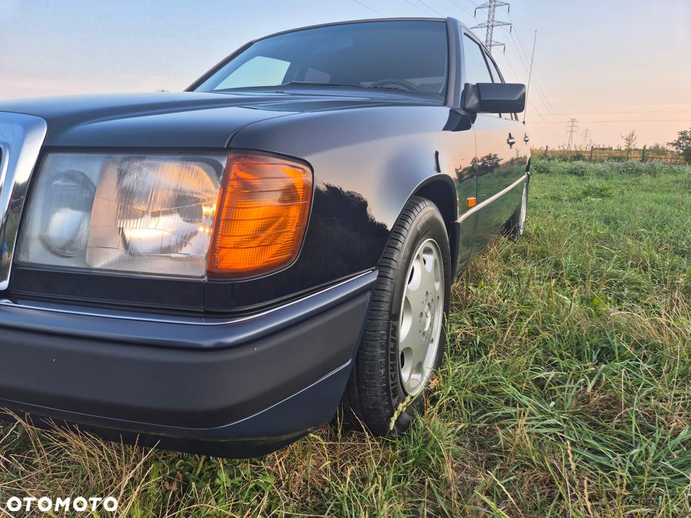 Mercedes-Benz W124 (1984-1993) - 32