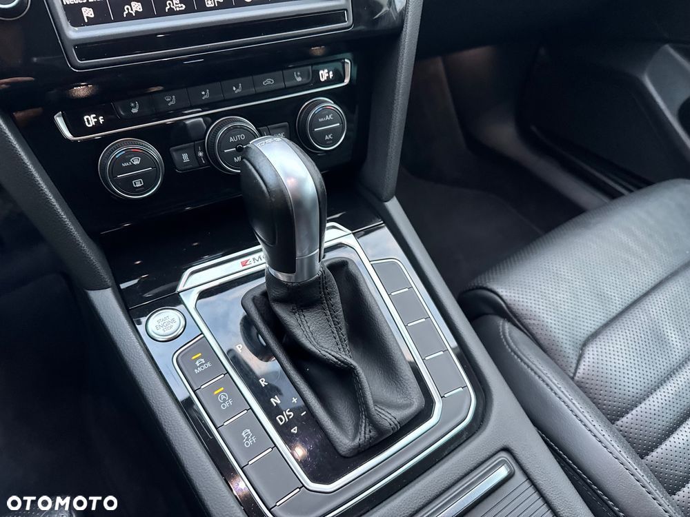 Volkswagen Passat 2.0 TDI 4Mot R-Line Edition DSG - 29