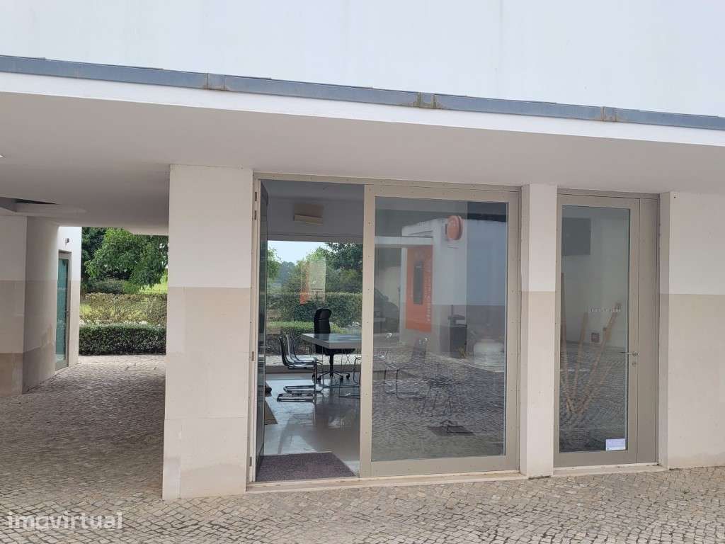 Espaço comercial no Bom Sucesso Golf Resort - Grande imagem: 2/19