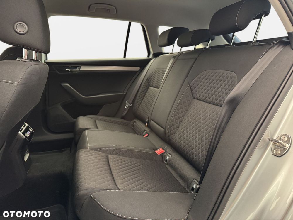 Skoda Superb 2.0 TDI SCR Ambition DSG - 15