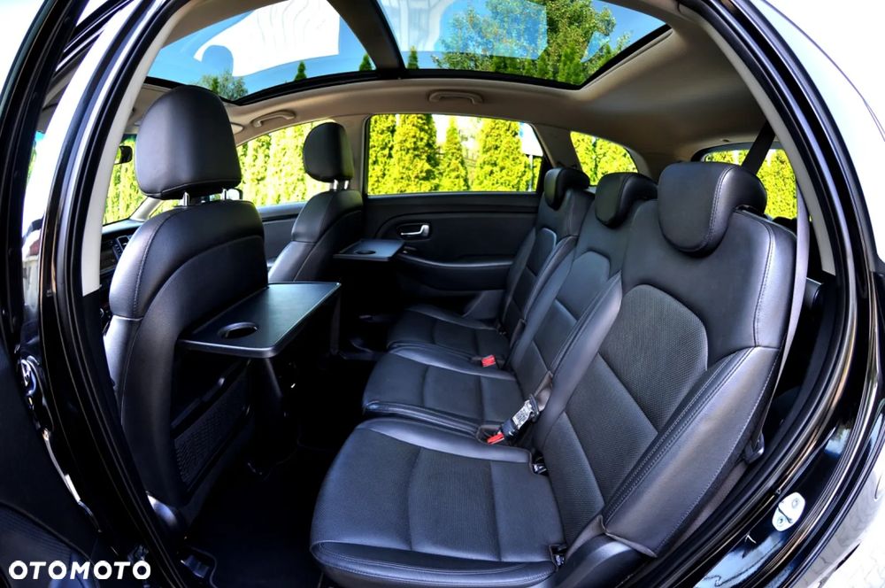 Kia Carens 1.7 CRDi XL 7os - 23