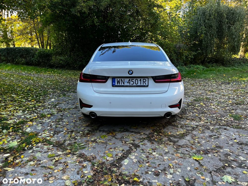 BMW Seria 3 318i - 6