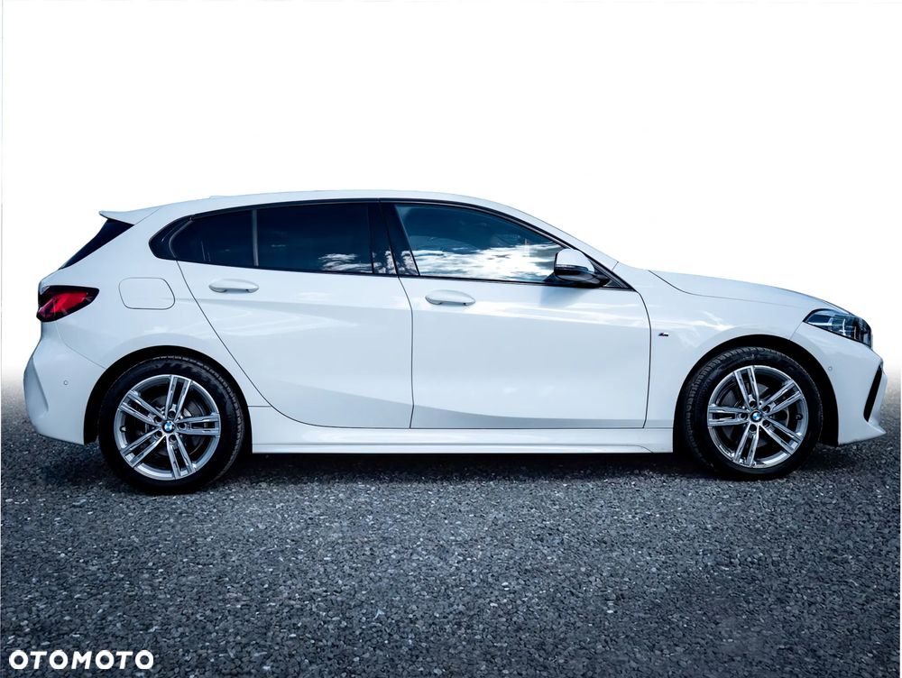 BMW Seria 1 118I M Sport 2022 photo 4