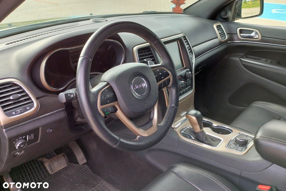 Jeep Grand Cherokee - 13