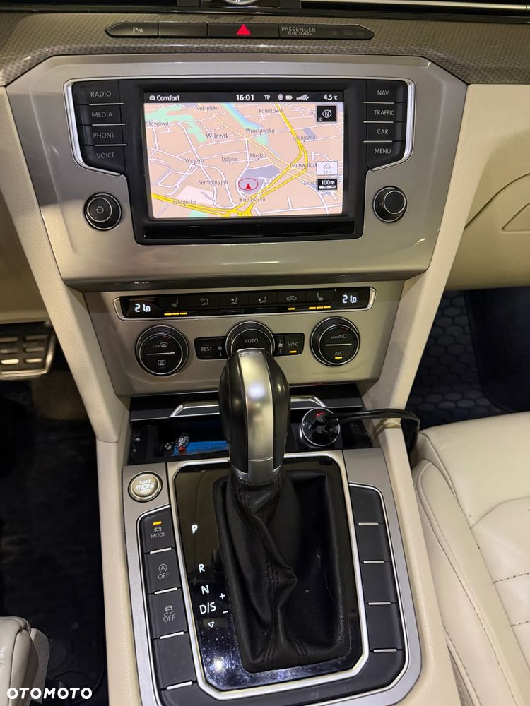 Volkswagen Passat Alltrack 2.0 TSI (BMT) 4Motion DSG - 16