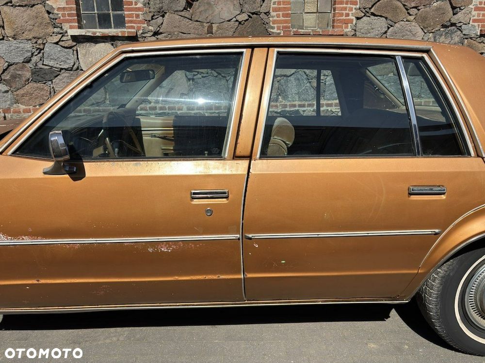 Oldsmobile Delta 88 - 8