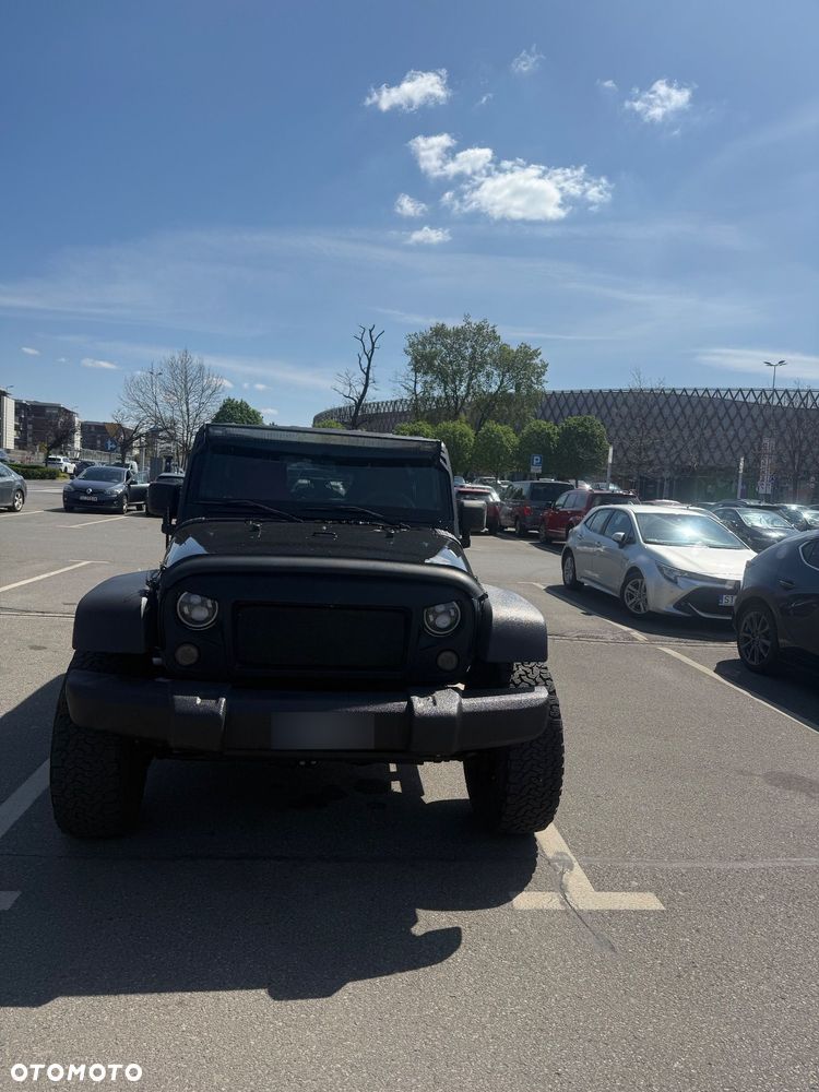 Jeep Wrangler Unlimited 3.8 Automatik Sahara - 4