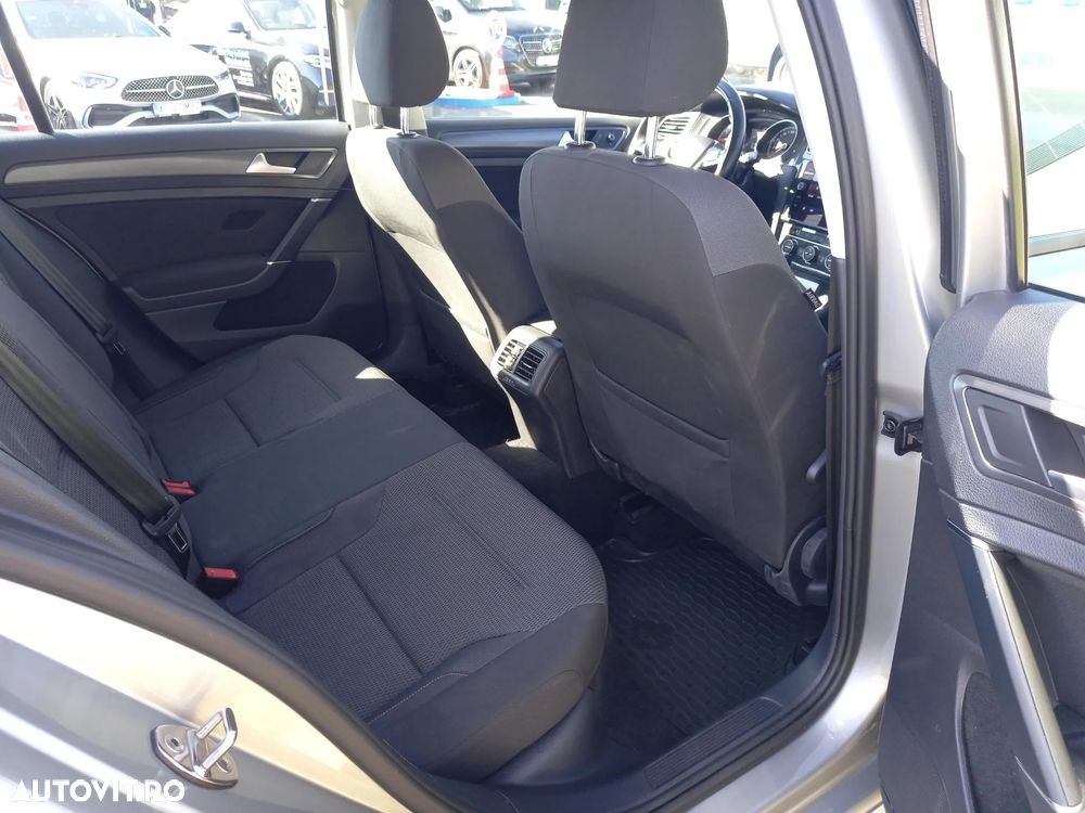 Volkswagen Golf - 14