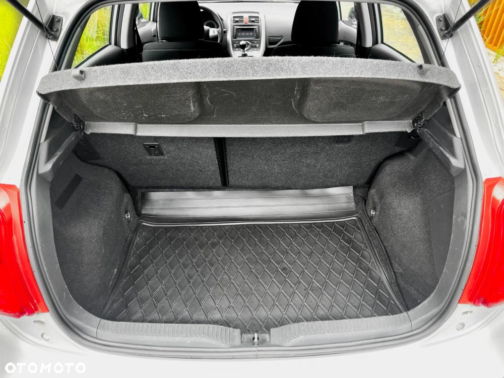 Toyota Auris 2.0 D-4D Luna - 16
