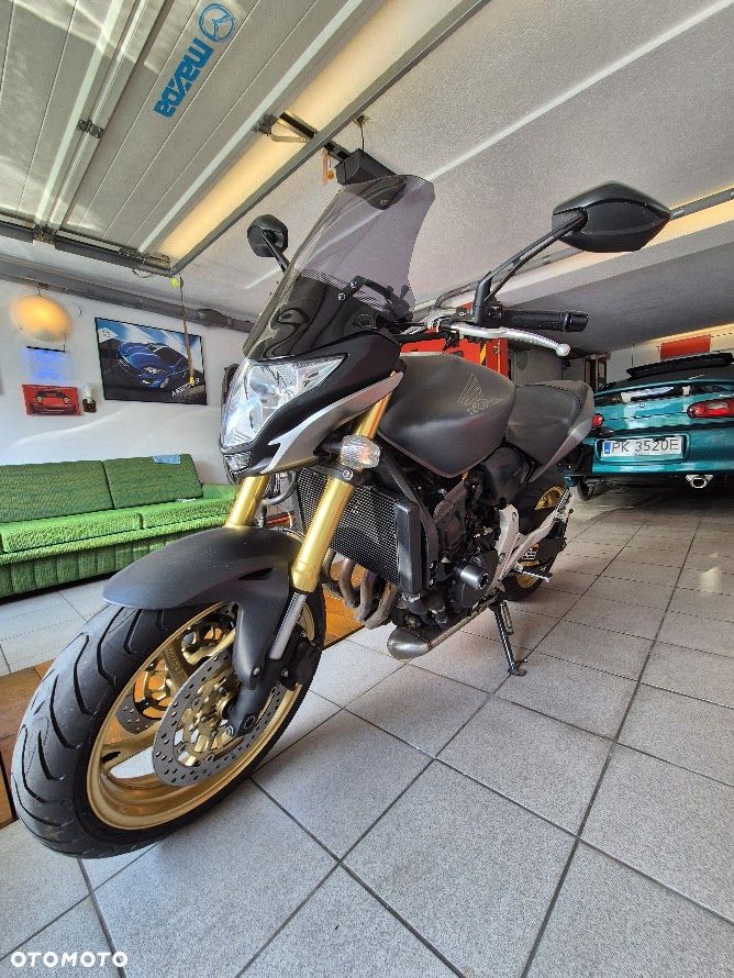 Honda Hornet - 12
