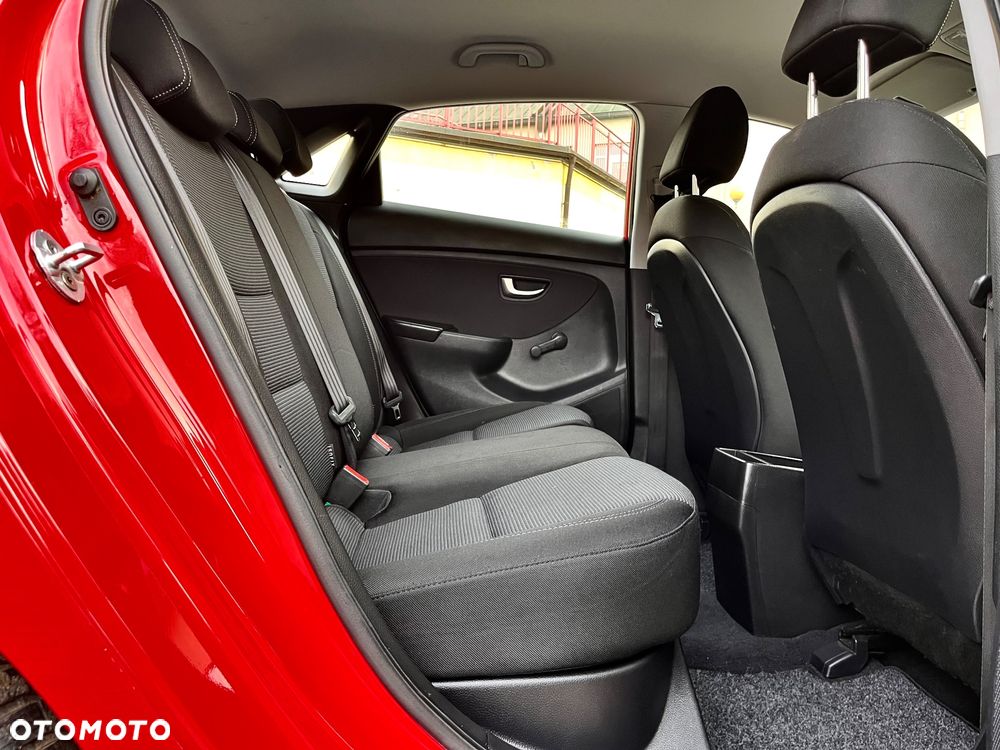 Hyundai i30 ver-1-4-classic-plus - 12