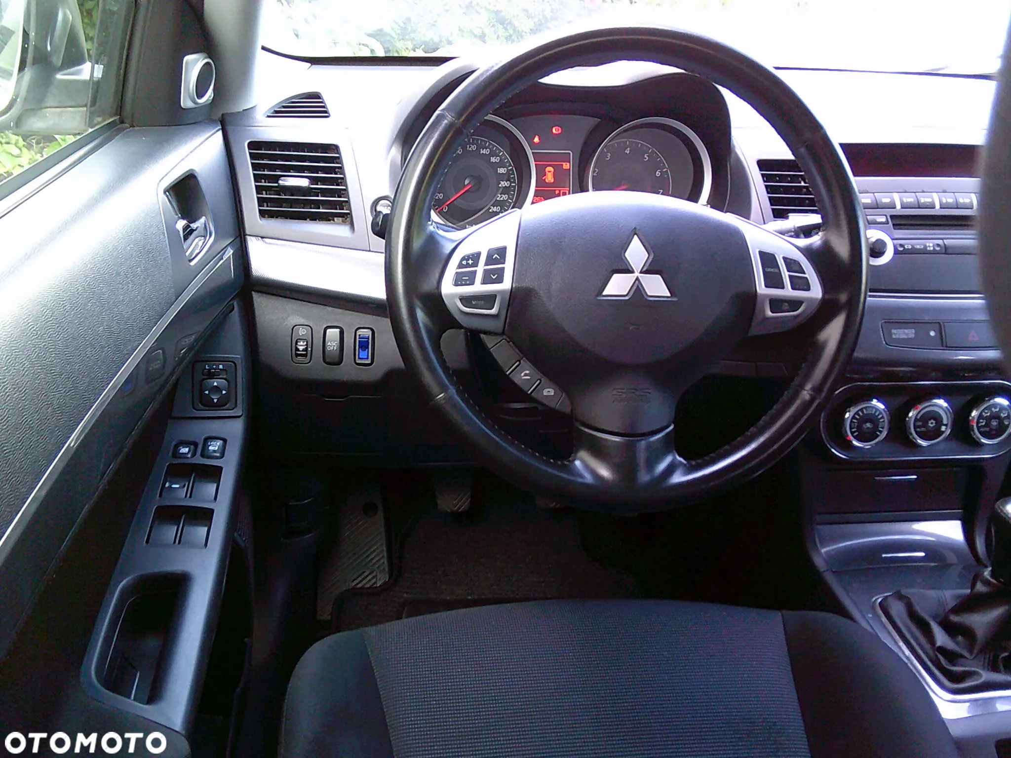 Mitsubishi Lancer 1.8 Inform - 13