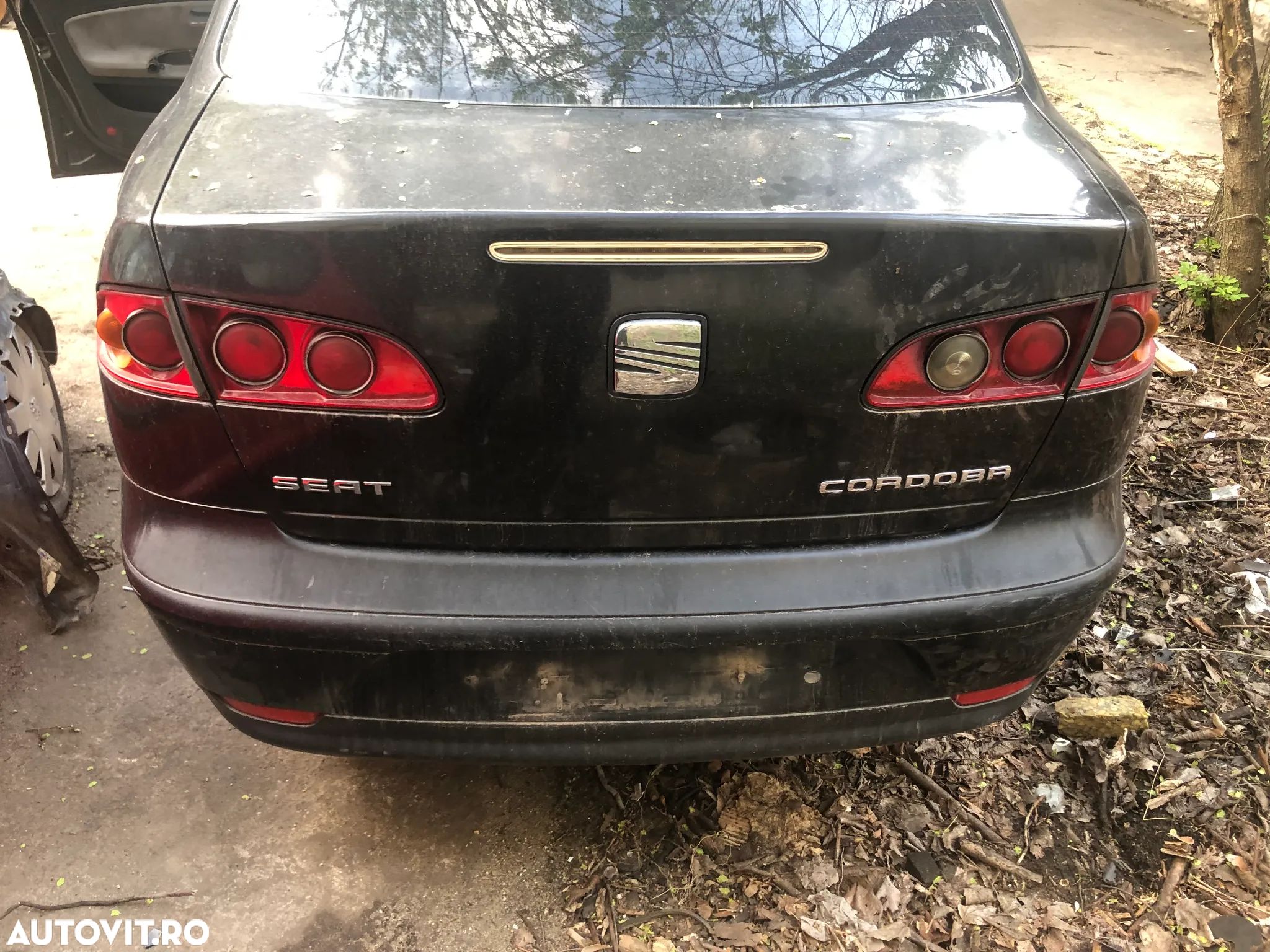 Haion portbagaj Seat Cordoba negru 2005 - 1