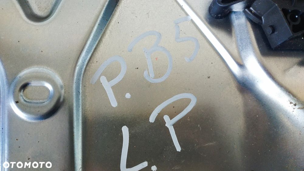 Vw Passat B5 silniczek podnośnik mechanizm szyby PRAWY TYŁ - 4