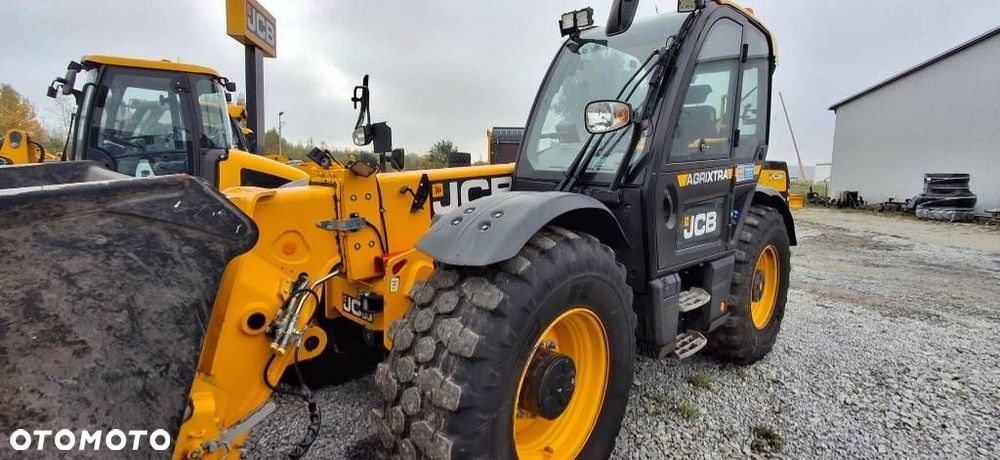 JCB 560-80 Agri Xtra - 5