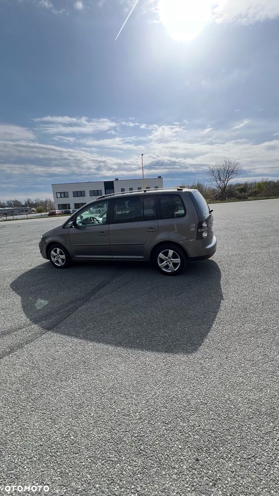 Volkswagen Touran 1.9 TDI Freestyle - 3