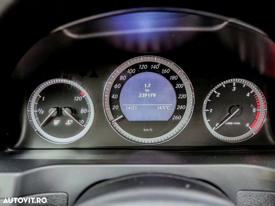 Mercedes-Benz C - 14