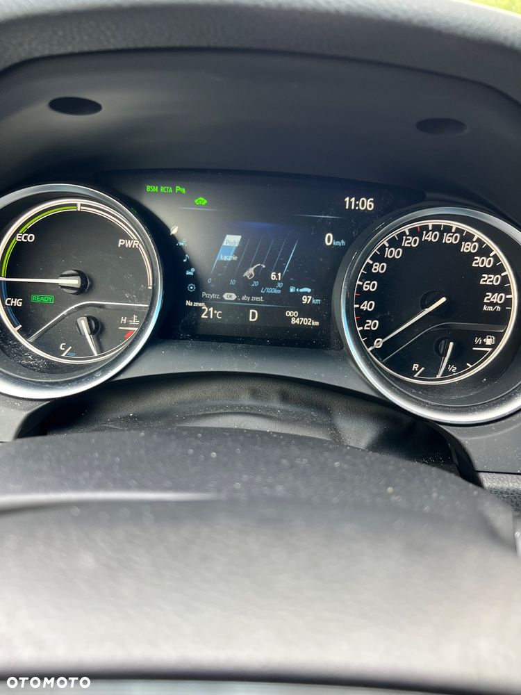 Toyota Camry 2.5 Hybrid Executive CVT - 10