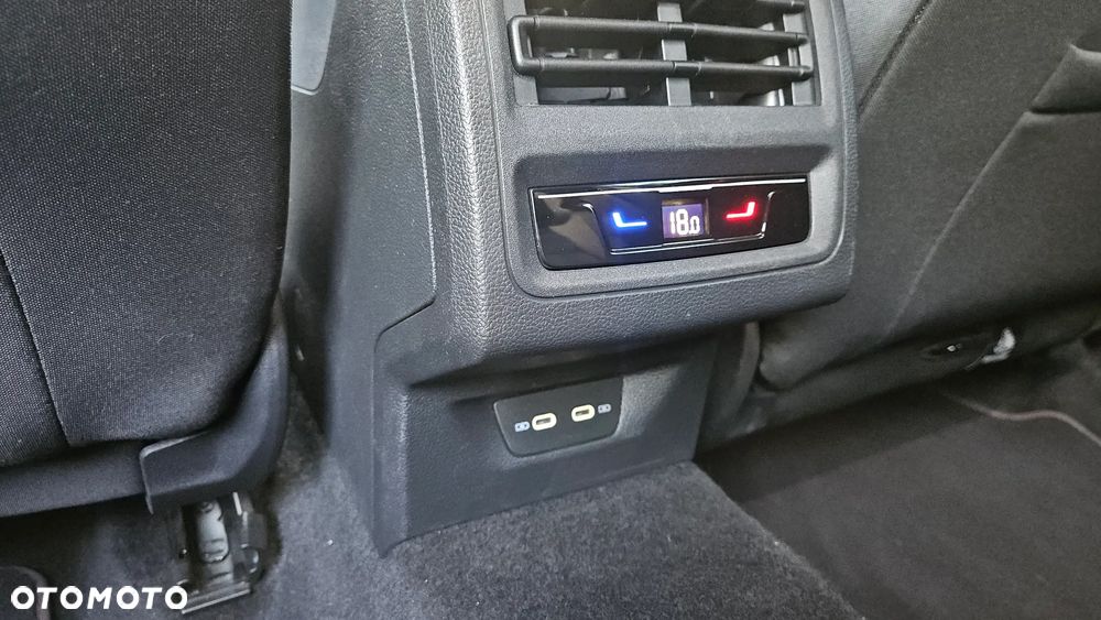 Volkswagen Golf 2.0 TSI GTI DSG - 33