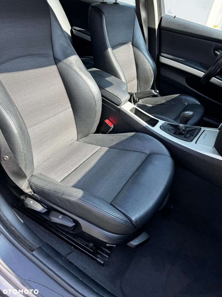 BMW Seria 3 320d - 10