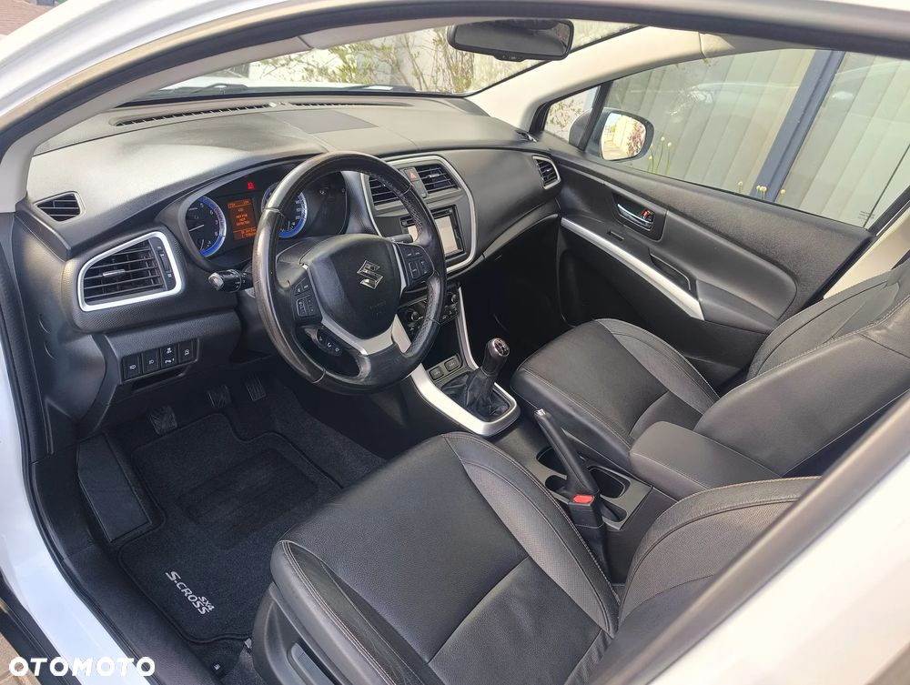 Suzuki SX4 S-Cross 1.6 VVT 4x2 limited+ - 9
