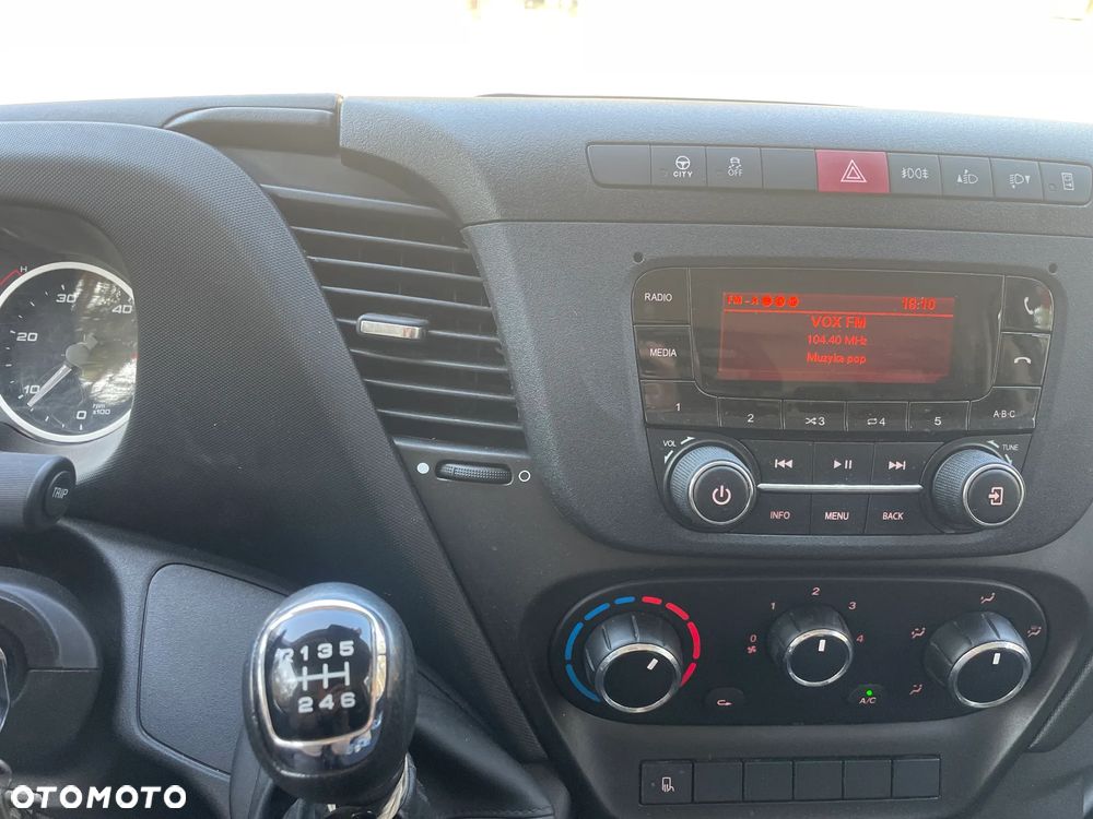 Iveco DAILY 35S18 3.0 180KM Salon Polska 2021 WINDA 90000 netto - 10