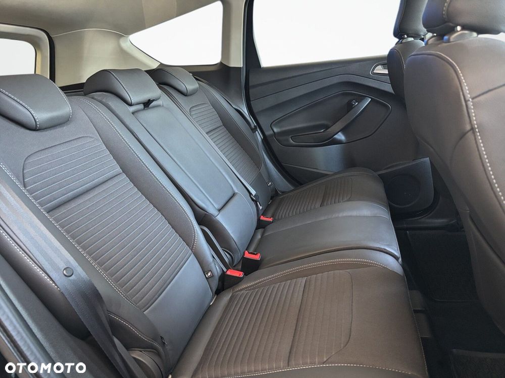 Ford Kuga - 17