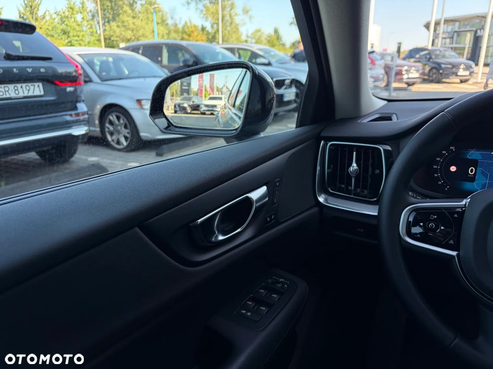 Volvo V60 B4 B Plus Dark - 11