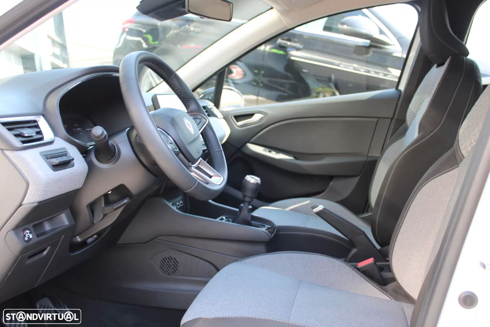 Renault Clio 1.0 TCe Evolution Bi-Fuel - 5