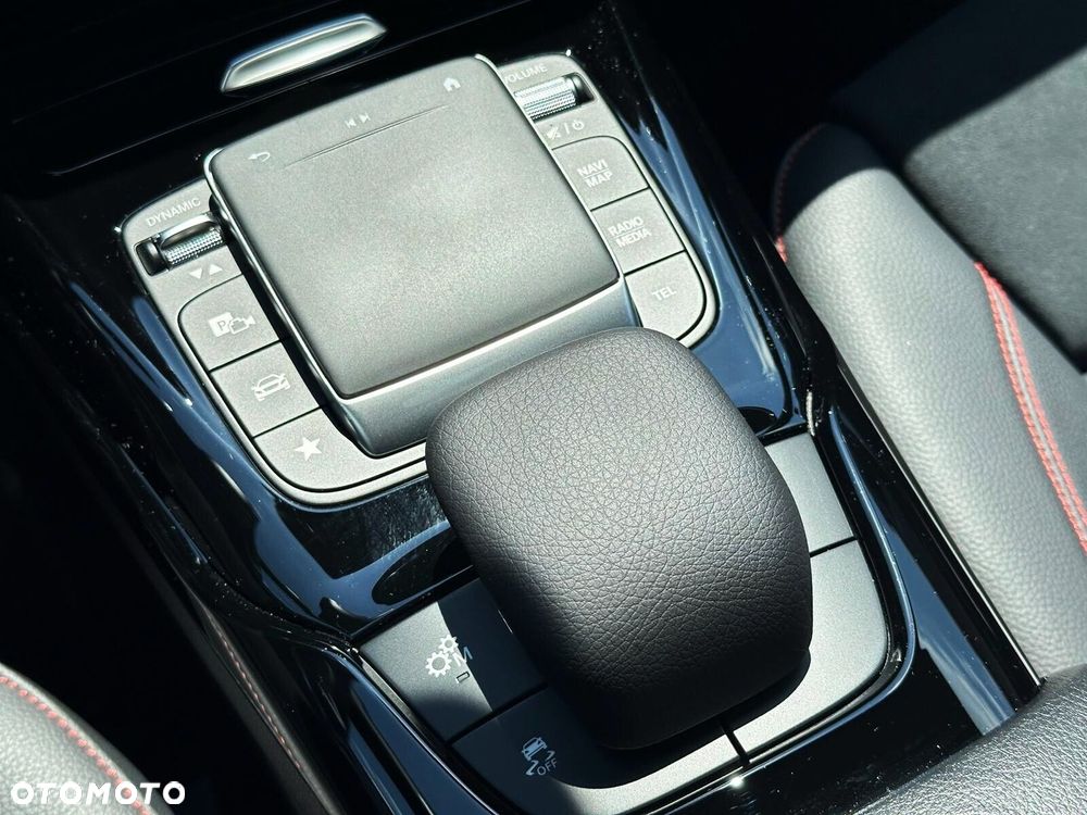 Mercedes-Benz CLA - 18