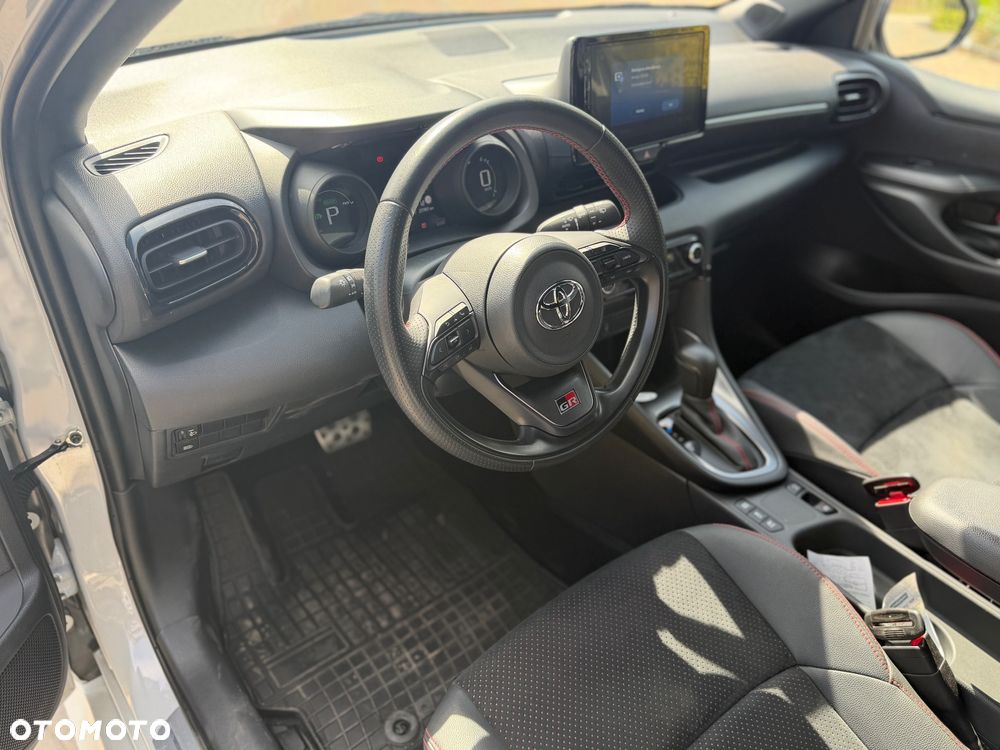 Toyota Yaris 1.5 VVT-i GR SPORT - 11