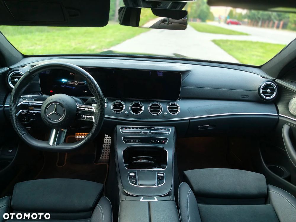Mercedes-Benz Klasa E 220 d 4-Matic AMG/Avantgarde - 11