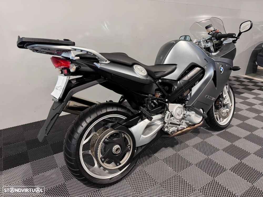 BMW F 800 ST - 13