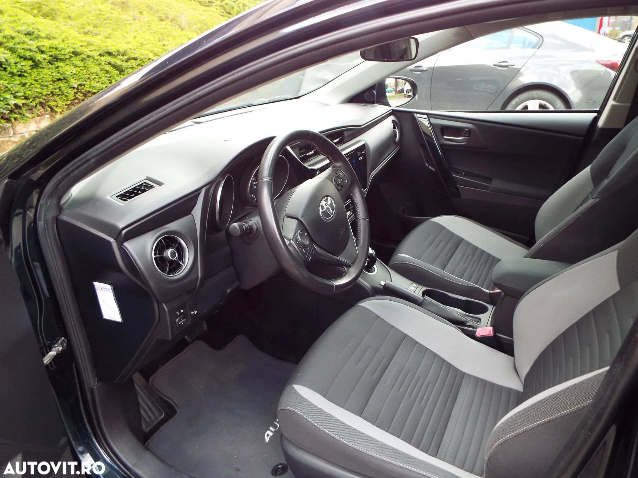 Toyota Auris 1.8 VVT-i Hybrid Automatik Executive - 8