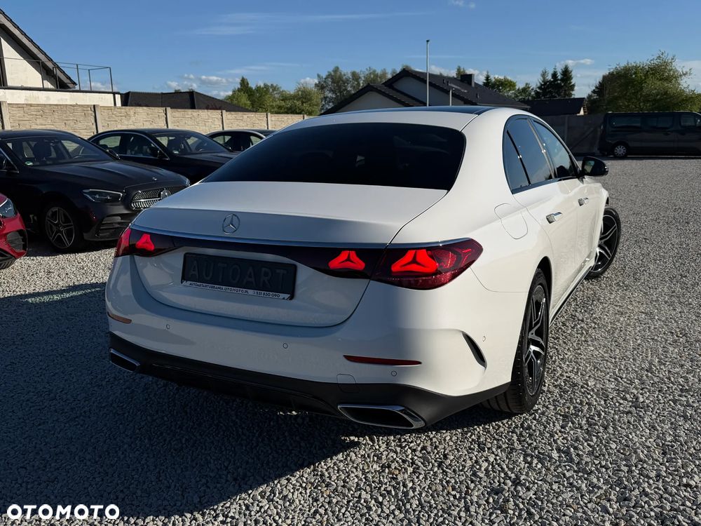 Mercedes-Benz Klasa E 220 d 4Matic 9G-TRONIC - 16